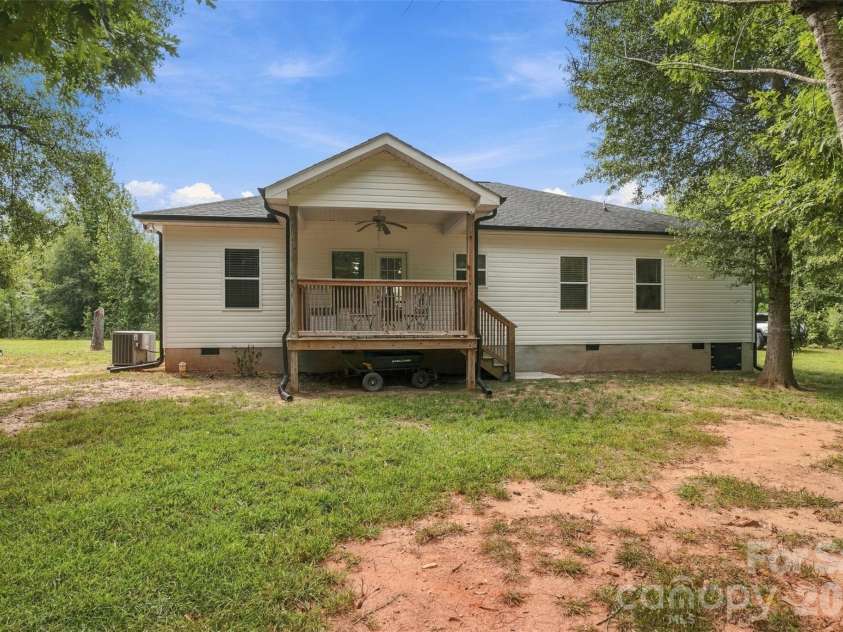 620 Murdock Road, Richburg, SC 29729.  MLS# CAR4425477, YatesRealty ID 51552. 