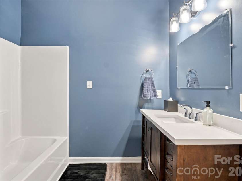 620 Murdock Road, Richburg, SC 29729.  MLS# CAR4425477, YatesRealty ID 51552. Primary Bath