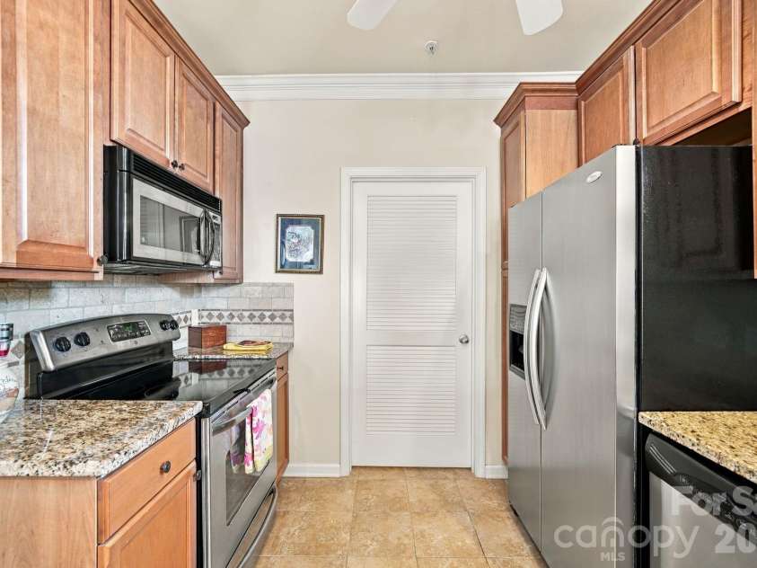 18742 Nautical Drive, Cornelius, NC 28031.  MLS# CAR4425581, YatesRealty ID 51553. 