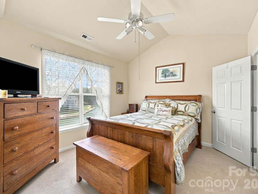 18742 Nautical Drive, Cornelius, NC 28031.  MLS# CAR4425581, YatesRealty ID 51553. 