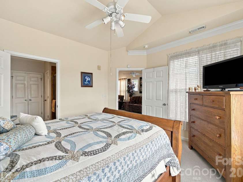 18742 Nautical Drive, Cornelius, NC 28031.  MLS# CAR4425581, YatesRealty ID 51553. 