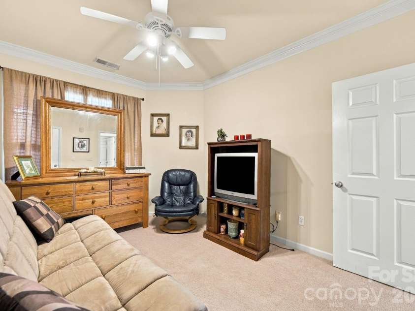 18742 Nautical Drive, Cornelius, NC 28031.  MLS# CAR4425581, YatesRealty ID 51553. 