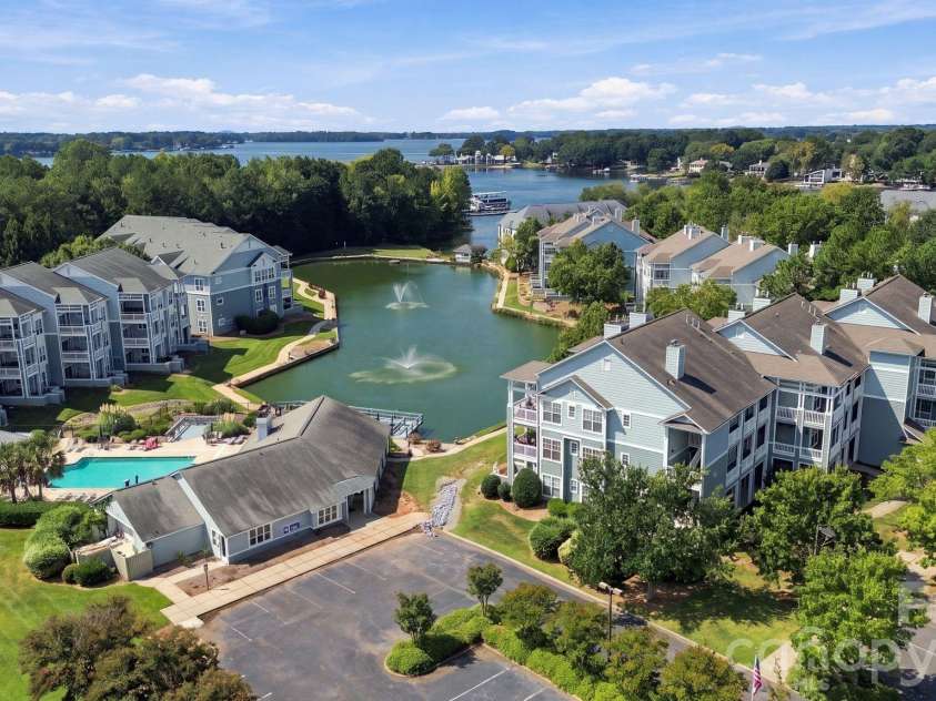 18742 Nautical Drive, Cornelius, NC 28031.  MLS# CAR4425581, YatesRealty ID 51553. 