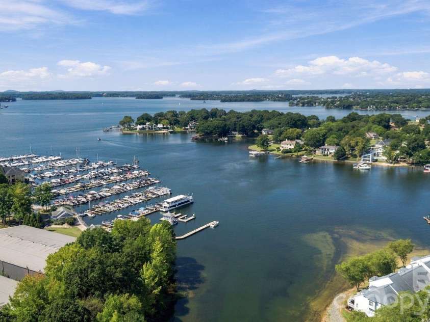 18742 Nautical Drive, Cornelius, NC 28031.  MLS# CAR4425581, YatesRealty ID 51553. 