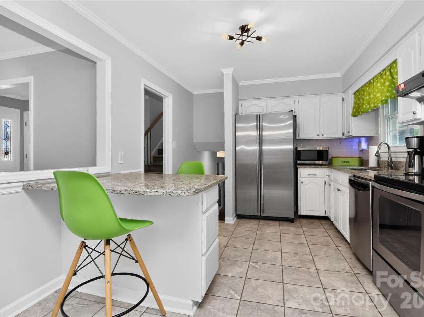 10743 Osprey Drive, Charlotte, NC 28226.  MLS# CAR4425593, YatesRealty ID 51555. 