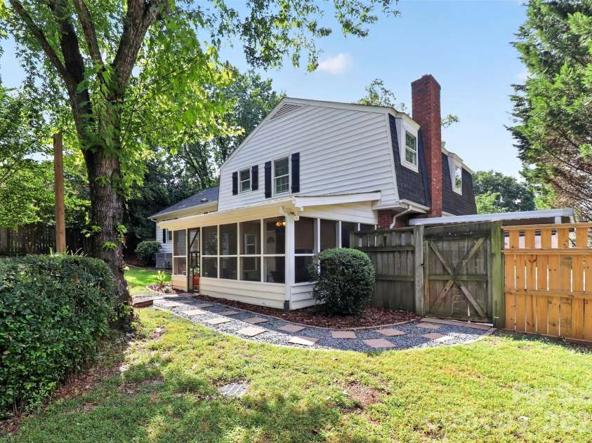 10743 Osprey Drive, Charlotte, NC 28226.  MLS# CAR4425593, YatesRealty ID 51555. 