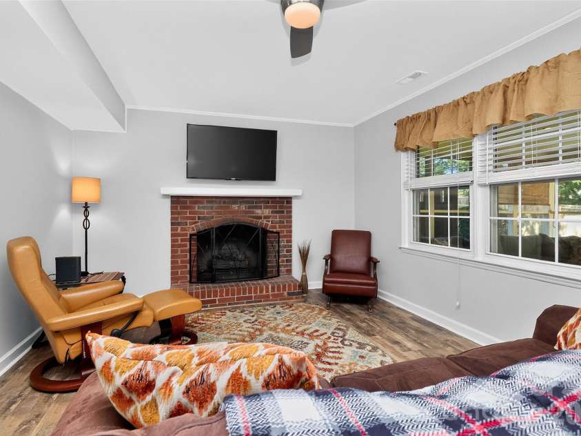 10743 Osprey Drive, Charlotte, NC 28226.  MLS# CAR4425593, YatesRealty ID 51555. Second living room on lower level.
