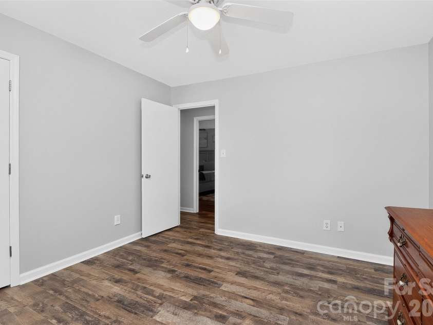 10743 Osprey Drive, Charlotte, NC 28226.  MLS# CAR4425593, YatesRealty ID 51555. Third bedroom on upper level.
