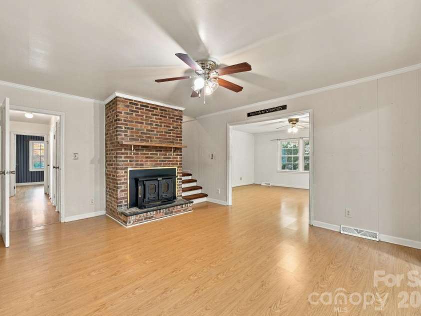 7416 Folger Drive, Charlotte, NC 28226.  MLS# CAR4424929, YatesRealty ID 51557. 