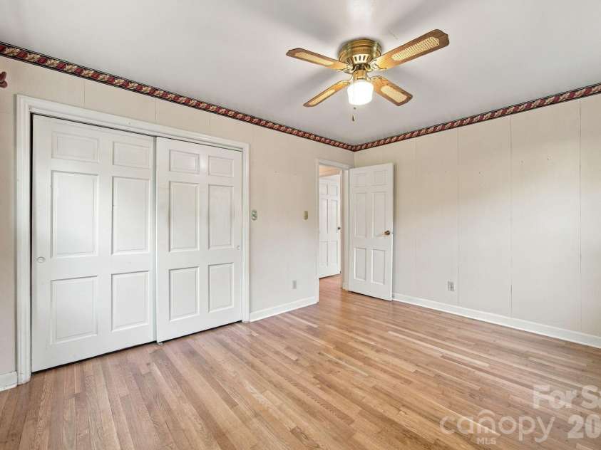 7416 Folger Drive, Charlotte, NC 28226.  MLS# CAR4424929, YatesRealty ID 51557. 