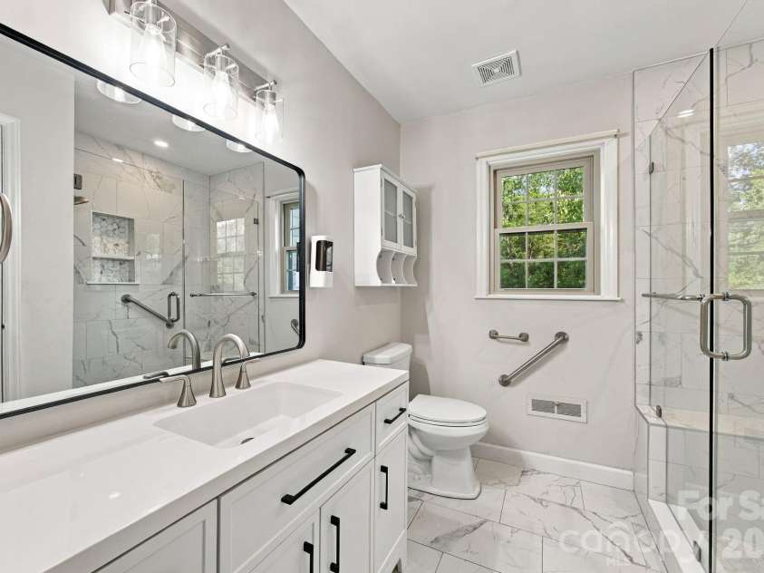 7416 Folger Drive, Charlotte, NC 28226.  MLS# CAR4424929, YatesRealty ID 51557. 
