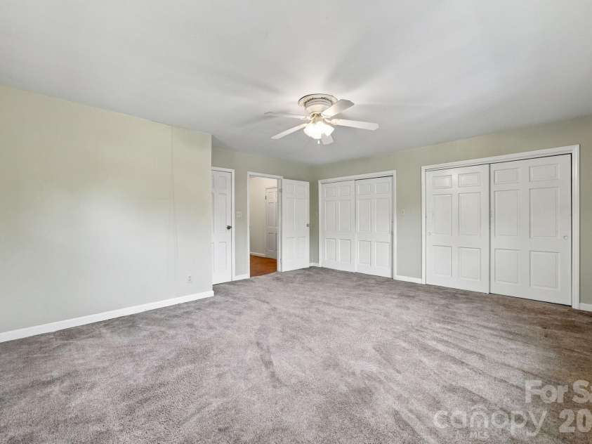 7416 Folger Drive, Charlotte, NC 28226.  MLS# CAR4424929, YatesRealty ID 51557. 