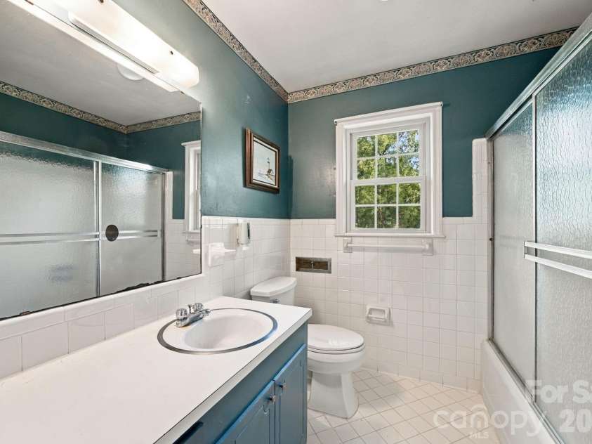 7416 Folger Drive, Charlotte, NC 28226.  MLS# CAR4424929, YatesRealty ID 51557. 