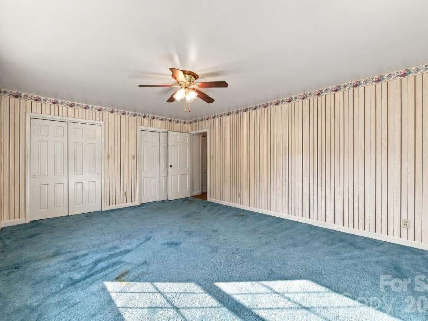 7416 Folger Drive, Charlotte, NC 28226.  MLS# CAR4424929, YatesRealty ID 51557. 