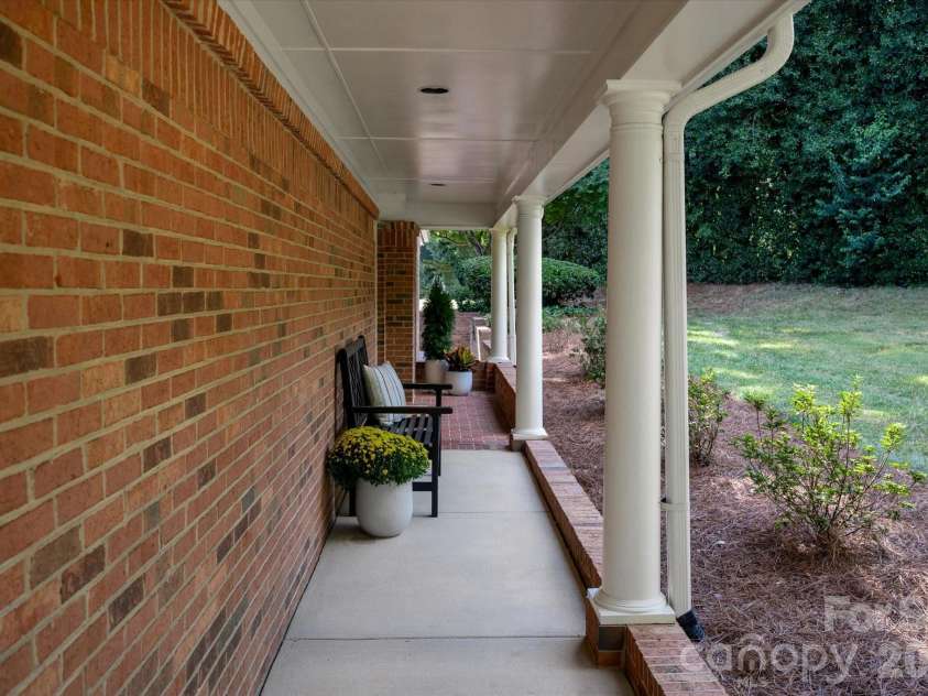 1804 Meadowood Lane, Charlotte, NC 28211.  MLS# CAR4424678, YatesRealty ID 51558. 
