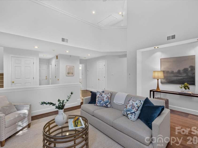 1804 Meadowood Lane, Charlotte, NC 28211.  MLS# CAR4424678, YatesRealty ID 51558. 