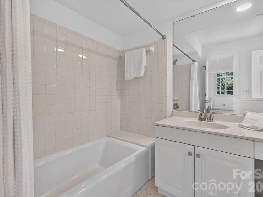 1804 Meadowood Lane, Charlotte, NC 28211.  MLS# CAR4424678, YatesRealty ID 51558. 