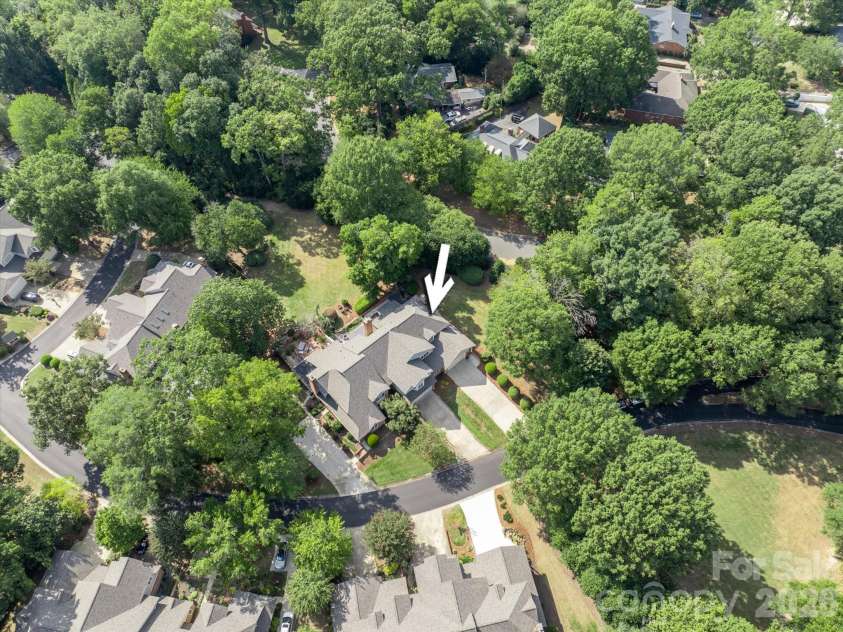 1804 Meadowood Lane, Charlotte, NC 28211.  MLS# CAR4424678, YatesRealty ID 51558. 