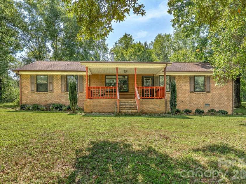 27 Windy Acres Drive, Fairview, NC 28730.  MLS# CAR4424868, YatesRealty ID 51559. 