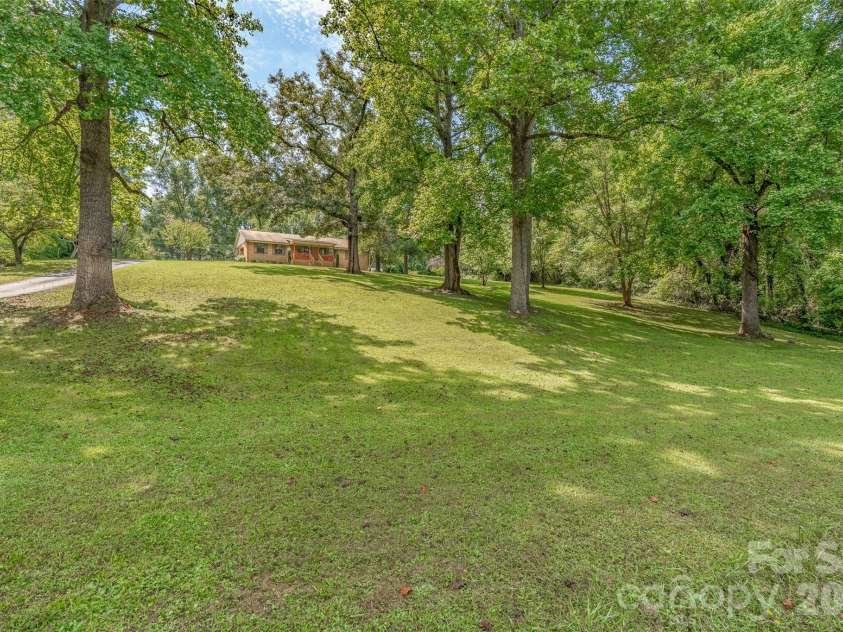 27 Windy Acres Drive, Fairview, NC 28730.  MLS# CAR4424868, YatesRealty ID 51559. 