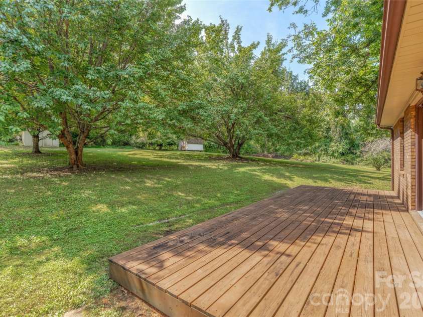 27 Windy Acres Drive, Fairview, NC 28730.  MLS# CAR4424868, YatesRealty ID 51559. 
