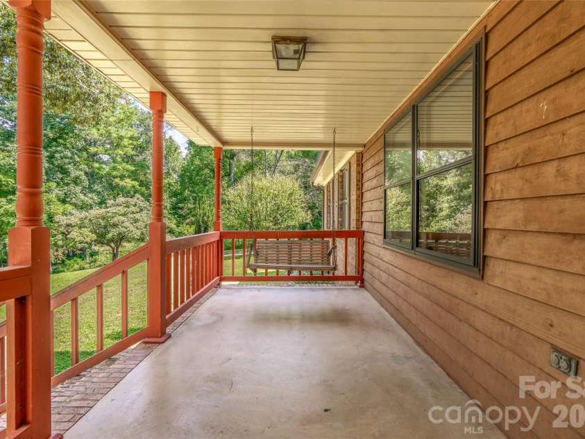 27 Windy Acres Drive, Fairview, NC 28730.  MLS# CAR4424868, YatesRealty ID 51559. 