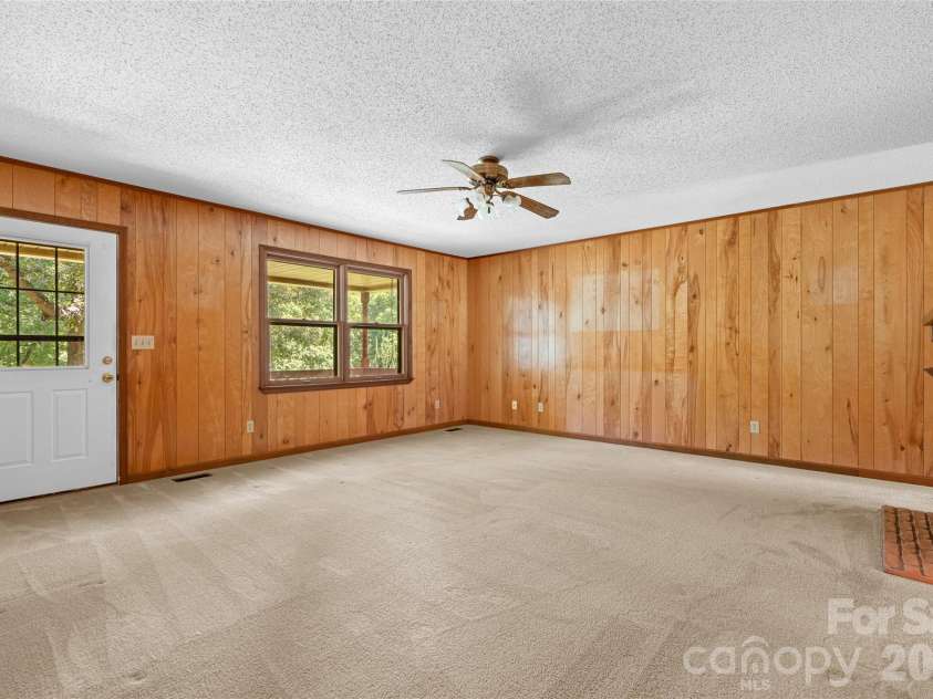 27 Windy Acres Drive, Fairview, NC 28730.  MLS# CAR4424868, YatesRealty ID 51559. 
