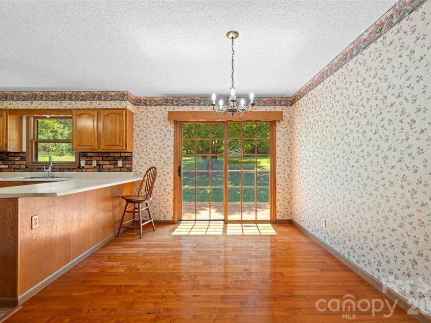 27 Windy Acres Drive, Fairview, NC 28730.  MLS# CAR4424868, YatesRealty ID 51559. 