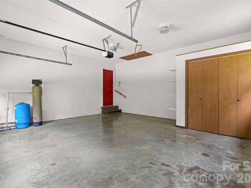 27 Windy Acres Drive, Fairview, NC 28730.  MLS# CAR4424868, YatesRealty ID 51559. 