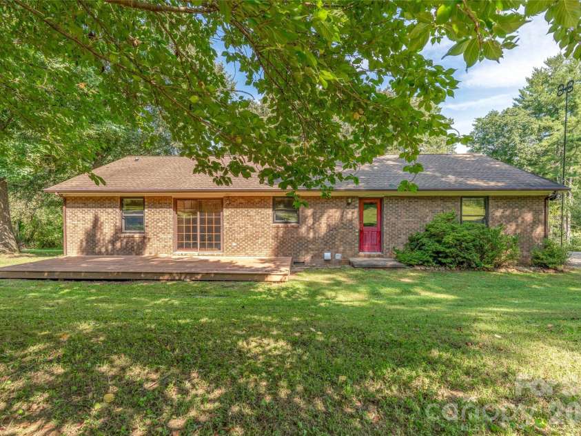 27 Windy Acres Drive, Fairview, NC 28730.  MLS# CAR4424868, YatesRealty ID 51559. 