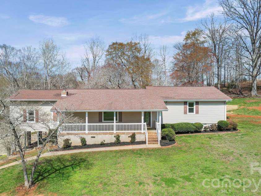4698 Forest View Road, Blacksburg, SC 29702.  MLS# CAR4350917, YatesRealty ID 5156. 