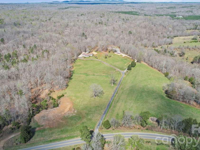 4698 Forest View Road, Blacksburg, SC 29702.  MLS# CAR4350917, YatesRealty ID 5156. 