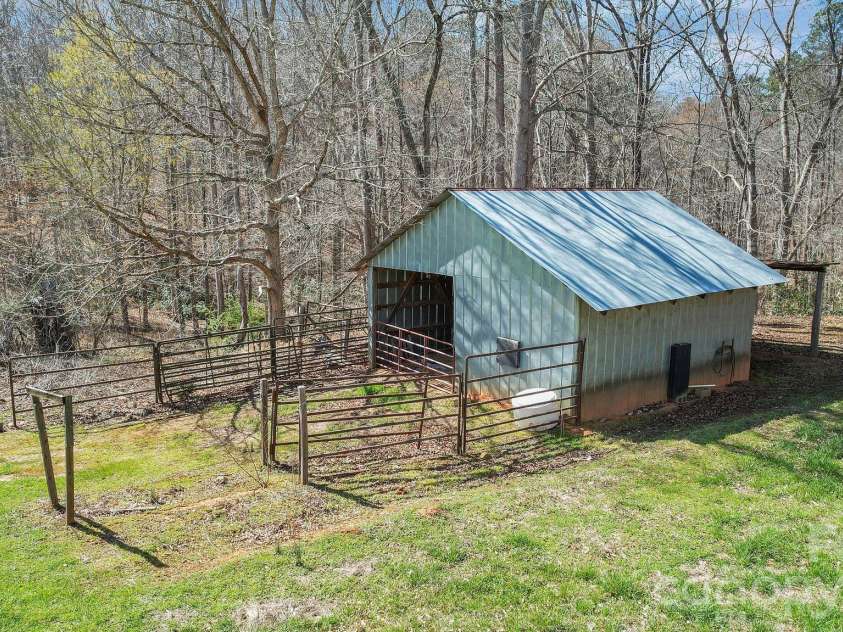 4698 Forest View Road, Blacksburg, SC 29702.  MLS# CAR4350917, YatesRealty ID 5156. 