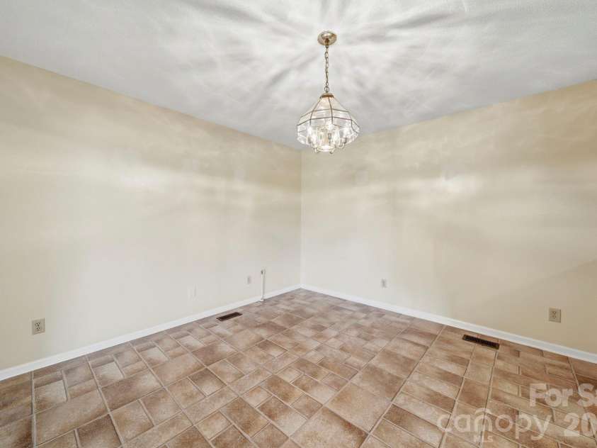 4698 Forest View Road, Blacksburg, SC 29702.  MLS# CAR4350917, YatesRealty ID 5156. 