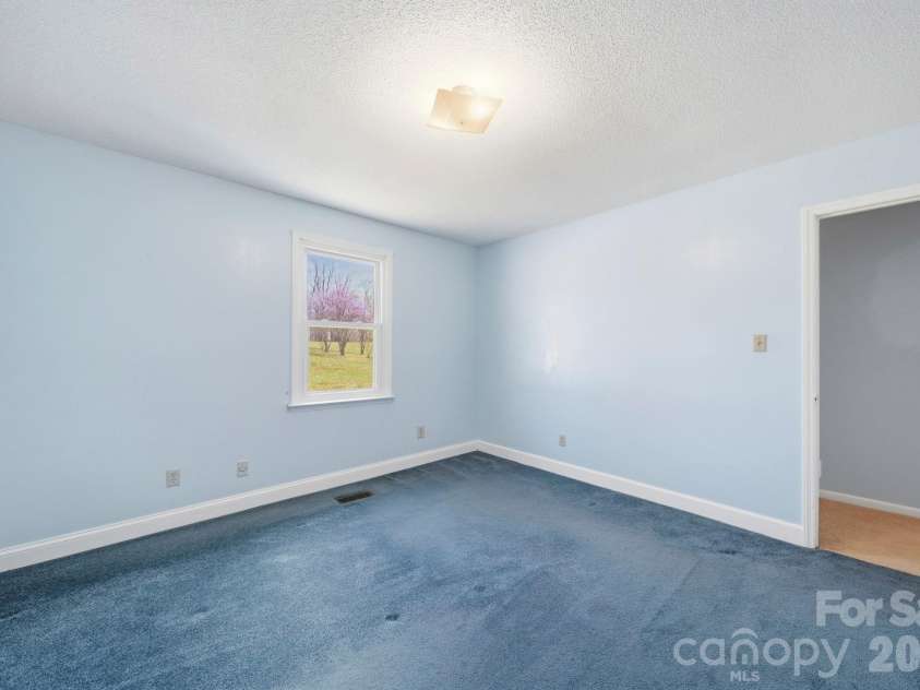 4698 Forest View Road, Blacksburg, SC 29702.  MLS# CAR4350917, YatesRealty ID 5156. 