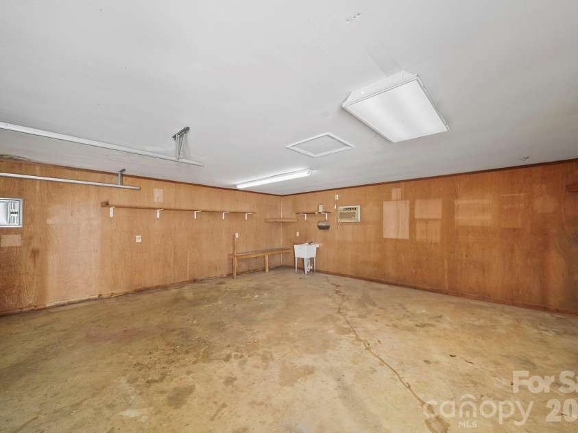 4698 Forest View Road, Blacksburg, SC 29702.  MLS# CAR4350917, YatesRealty ID 5156. 