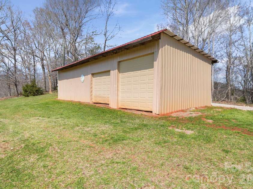 4698 Forest View Road, Blacksburg, SC 29702.  MLS# CAR4350917, YatesRealty ID 5156. 