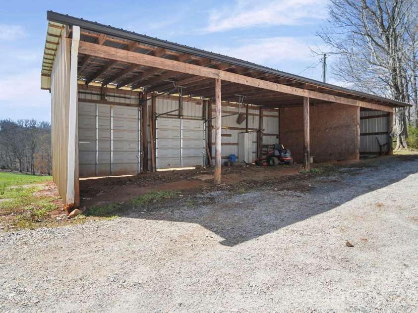 4698 Forest View Road, Blacksburg, SC 29702.  MLS# CAR4350917, YatesRealty ID 5156. 