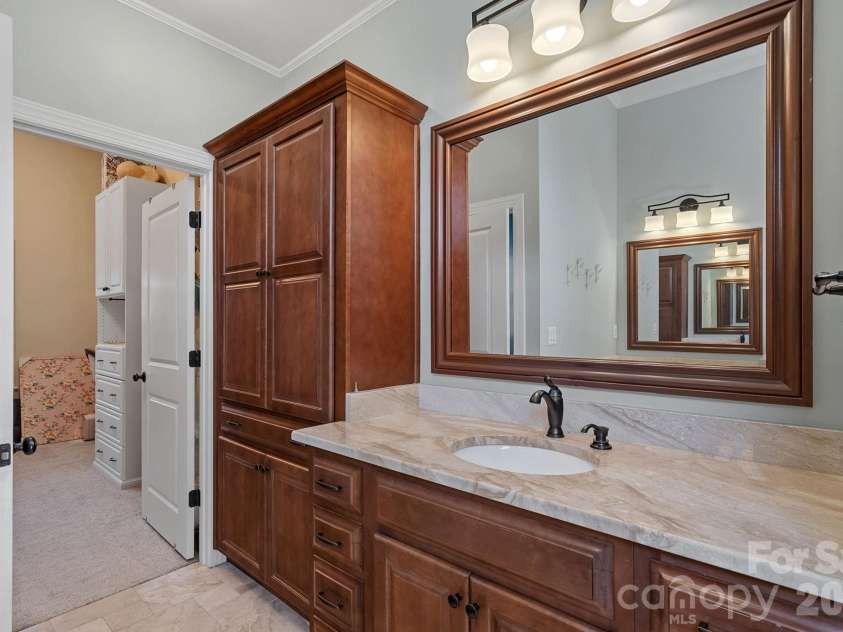 1104 Longwood Court, Matthews, NC 28104.  MLS# CAR4424764, YatesRealty ID 51561. 