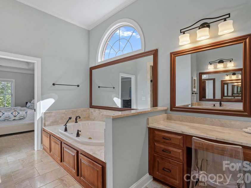 1104 Longwood Court, Matthews, NC 28104.  MLS# CAR4424764, YatesRealty ID 51561. 