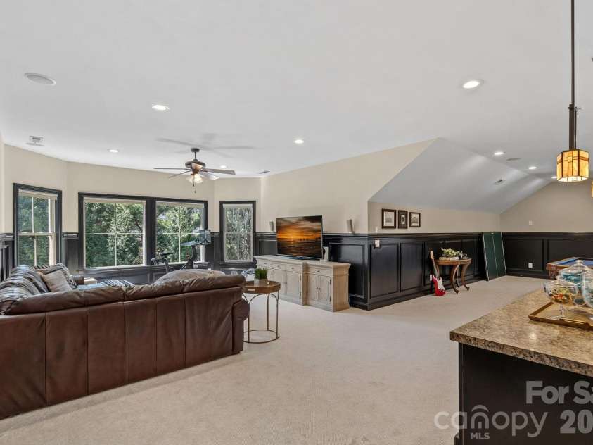 1104 Longwood Court, Matthews, NC 28104.  MLS# CAR4424764, YatesRealty ID 51561. Huge 3rd floor Bonus Space
