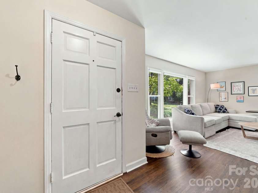 912 Tally Ho Court, Charlotte, NC 28212.  MLS# CAR4424793, YatesRealty ID 51563. 