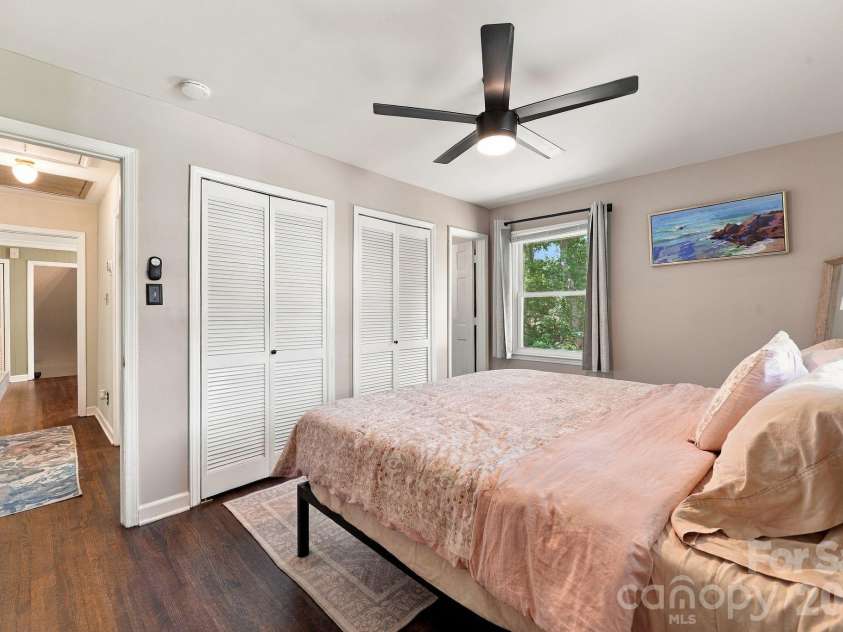 912 Tally Ho Court, Charlotte, NC 28212.  MLS# CAR4424793, YatesRealty ID 51563. 
