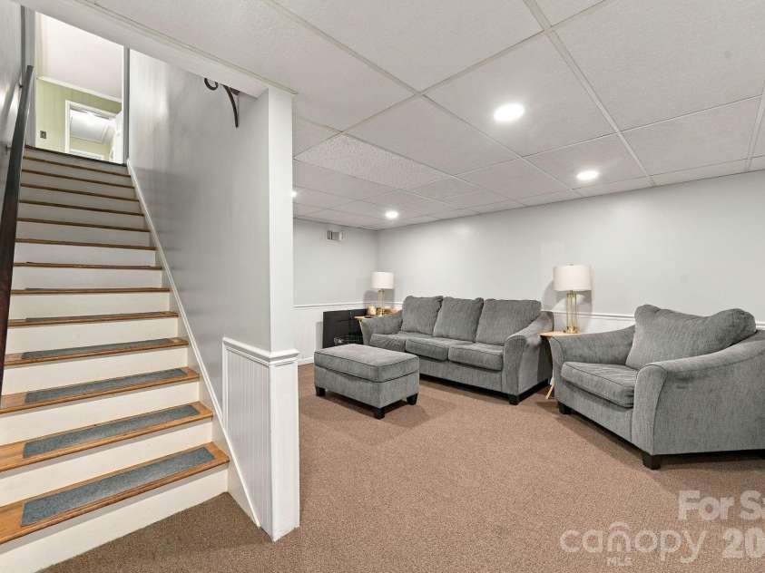 912 Tally Ho Court, Charlotte, NC 28212.  MLS# CAR4424793, YatesRealty ID 51563. 