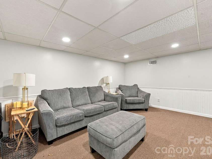 912 Tally Ho Court, Charlotte, NC 28212.  MLS# CAR4424793, YatesRealty ID 51563. 
