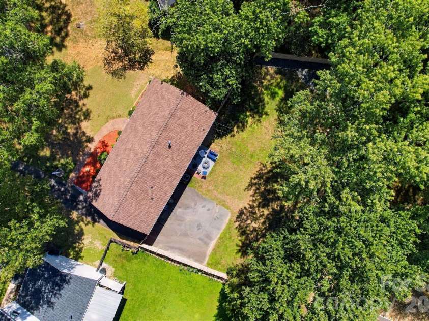 912 Tally Ho Court, Charlotte, NC 28212.  MLS# CAR4424793, YatesRealty ID 51563. 