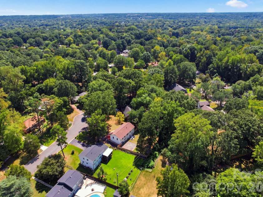 912 Tally Ho Court, Charlotte, NC 28212.  MLS# CAR4424793, YatesRealty ID 51563. 