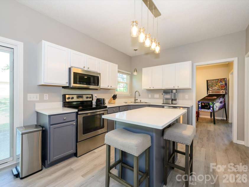 11413 Larix Drive, Charlotte, NC 28273.  MLS# CAR4424711, YatesRealty ID 51564. 