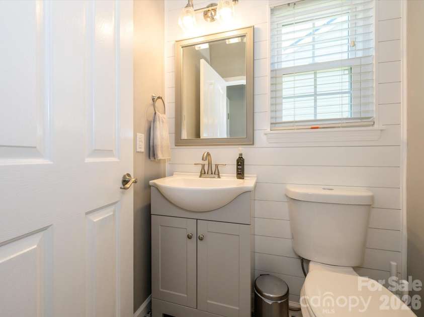 11413 Larix Drive, Charlotte, NC 28273.  MLS# CAR4424711, YatesRealty ID 51564. 