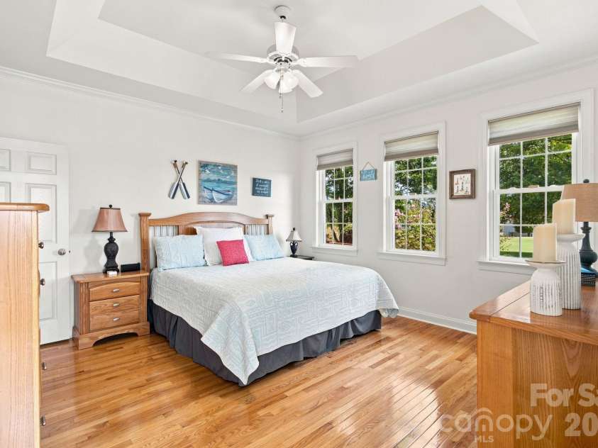 137 Fox Den Circle, Statesville, NC 28677.  MLS# CAR4424936, YatesRealty ID 51566. Primary Bedroom